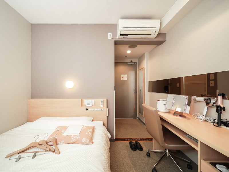 スーパーホテル浅草のぐっすり眠れる環境を追求した快適な客室