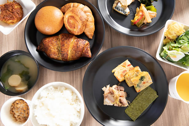 スーパーホテル東京・赤羽駅南口の身体がよろこぶ無料朝食ビュッフェ
